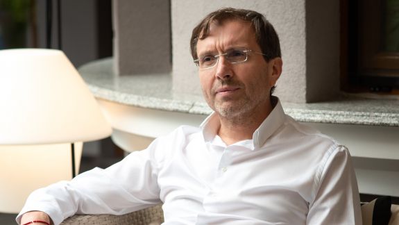Semnarea contractului de achiziție Gedeon Richter în Republica Moldova. Dorian Berdos: „Am simțit că e o posibilitate excelentă de creștere pentru rețeaua de farmacii Felicia” (INTERVIU)