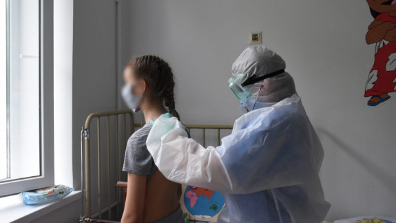 Fără locuri libere în singurul spital din Chișinău care internează copii cu COVID-19. Boris Gîlca: „Se pare că vom avea nevoie de spații suplimentare”