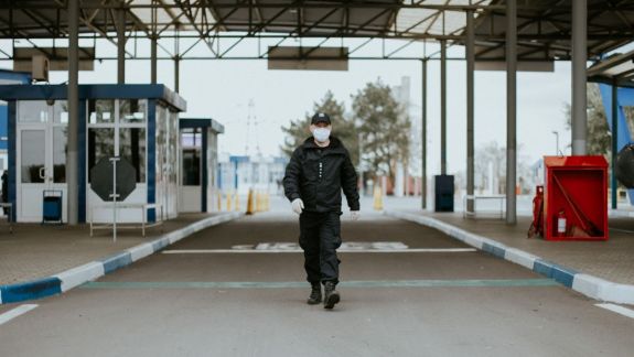 Situația la frontieră: 74 de persoane, documentate pentru nerespectarea măsurilor de profilaxie, prevenire și combatere a bolilor epidemice