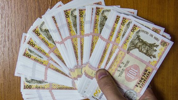 Susțin financiar cu mii de lei, dar nu declară niciun venit. CEC a semnat mai multe neconformități în listele donatorilor unor partide
