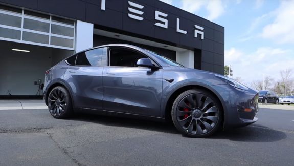 Tesla - cel mai bogat producător auto din lume, cu o valoare de piaţă de peste 208 miliarde de dolari