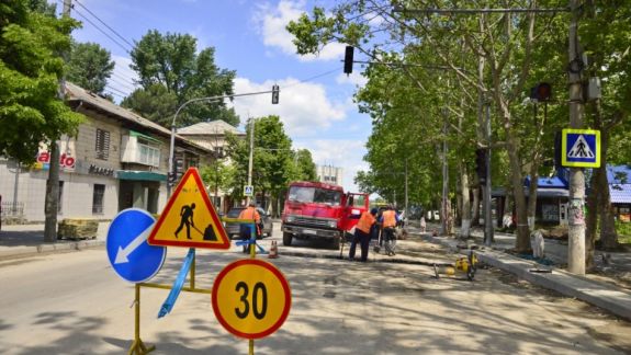 Traficul rutier pe strada Ion Creangă, tronsonul cuprins între str. Alba Iulia și bd. Ștefan cel Mare, va fi suspendat total în zilele de odihnă