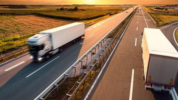 Transportatorii moldoveni vor putea să utilizeze înainte de termenul stabilit cota de autorizații pentru transportul de mărfuri în Federația Rusă
