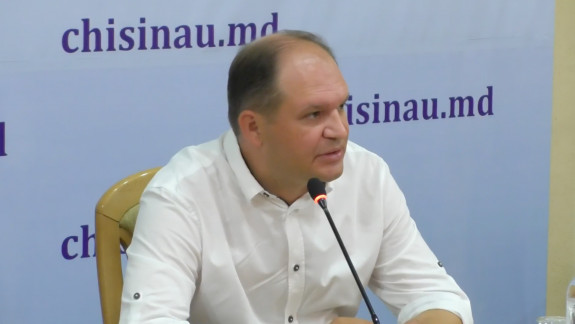 Trei zile - termenul pe care l-a oferit primarul capitalei serviciilor municipale, pentru a înlătura consecințele ploii
