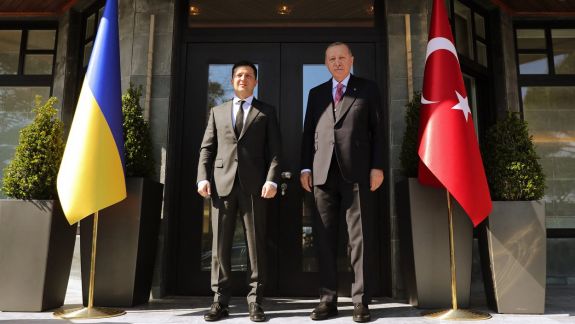 Turcia este gata să sprijine Ucraina în soluționarea conflictului din estul țării