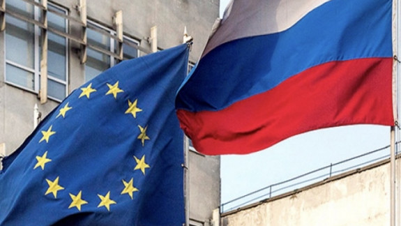 UE a adoptat oficial al cincilea pachet de sancțiuni împotriva Rusiei. Se interzice importul de cărbune 