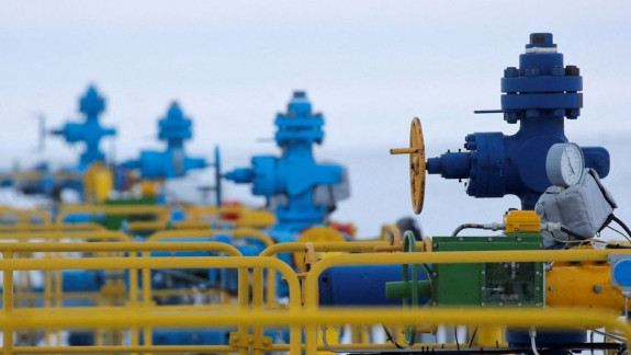 UE planifică să reducă semnificativ consumul de gaze și petrol rusesc până în 2030. Cum planifică tranziția la energia ecologică