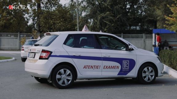 Un angajat al ASP, reţinut anterior în dosarul permiselor de conducere, a fost plasat în arest pentru 15 zile