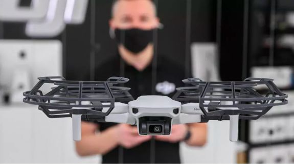 Ungaria: Jurnaliștii care filmează cu drone proprietățile premierului ungar Viktor Orban ar putea face un an de pușcărie