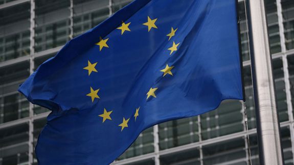 Uniunea Europeană a prelungit sancţiunile împotriva Chinei cu încă un an
