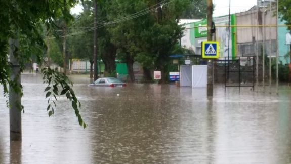 Victor Chironda, despre inundațiile frecvente de pe strada Albișoara: „Nu va fi așa permanent”