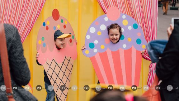 VIDEO. Festivalul Mai dulce 2016, o feerie savuroasă. Medovik-ul cu cremă de portocale i-a cucerit pe toți