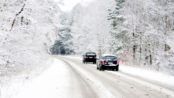 Zeci de mașini și mai multe drumuri sunt blocate de ninsoare. (UPDATE) Cea mai dificilă situație este la Ștefan Vodă, direcția Palanca - Tudora
