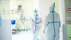 2.834 de moldoveni, testați pozitiv cu COVID-19. Alte 20 de persoane au pierdut lupta cu boala