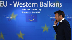 Lumea-n palmă | Extinderea UE, între istorie și îndoială, America face un salt înapoi, în timp ce Macron e pedepsit de proprii alegători