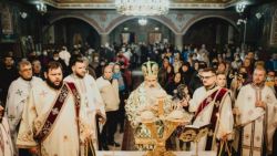 O arhiepiscopie din România cere pomelnice prin PayPal: „Puteți include câteva nume pentru a fi pomenite în secțiunea Add Note”