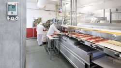 Riscă până la 10 ani de închisoare pentru corupție. Doi angajați ai ANSA Bălți ar fi eliberat certificate sanitare false