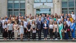 Stagiile pentru tineri în instituțiile statului ar putea fi plătite. Un proiect de lege în acest sens a fost înregistrat în Parlament