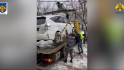 Un polițist de frontieră, implicat într-un dosar de contrabandă cu autoturisme din UE. Cinci persoane au fost reținute