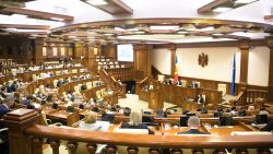 Parlamentul a votat în primă lectură modificări în Constituție ce țin de sistemul judecătoresc