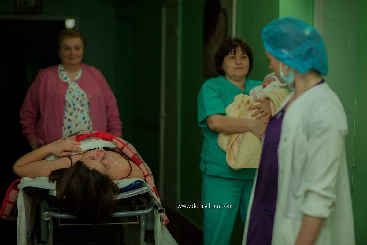 24 de ore din viața unui medic obstetrician, ilustrate în poze (GALERIE FOTO)