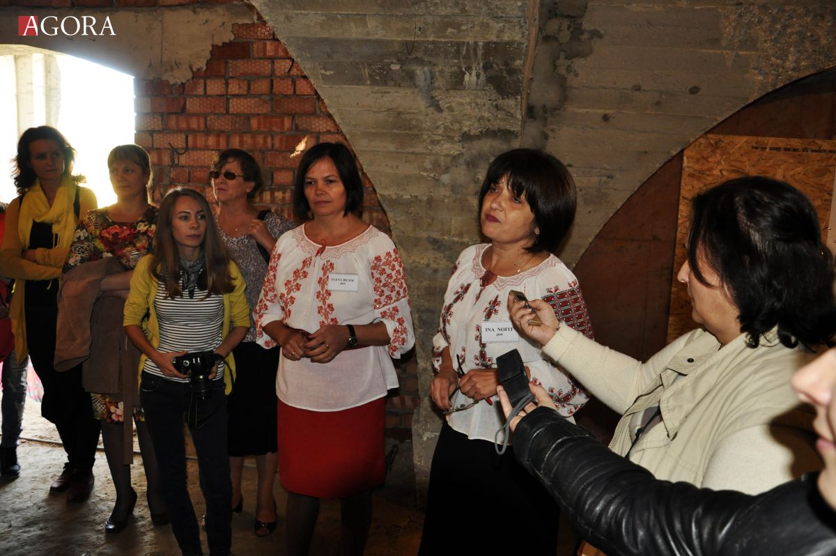 GALERIE FOTO. Un grup de români vor vizita cele mai importante obiective turistice din țară