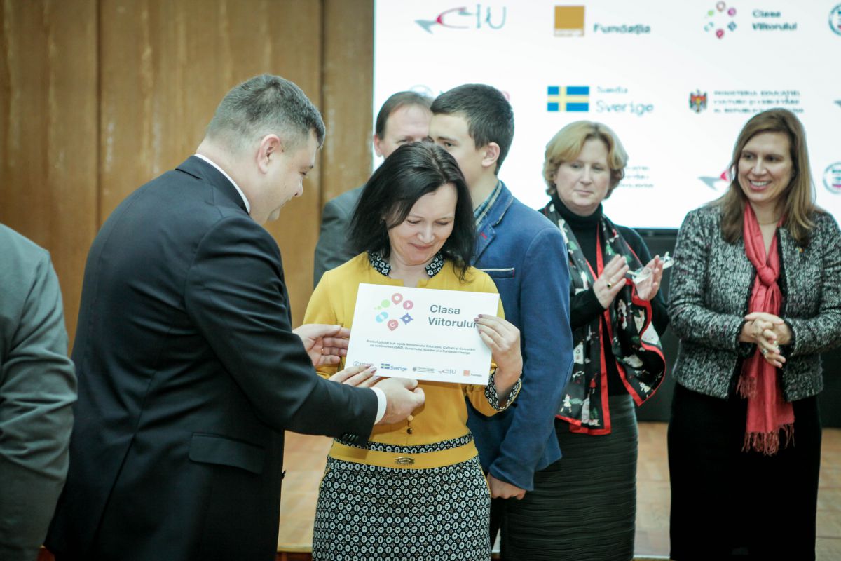 CLASA VIITORULUI - FUTURE CLASSROOM LAB, soluţia inovativă pentru dezvoltarea învăţământului în Moldova