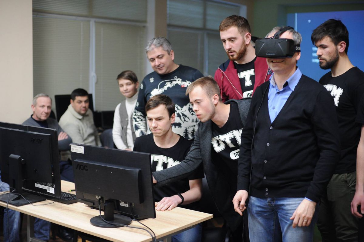 Studenții UTM au participat la primul hackathon VR pentru tineri: 5 proiecte care au concurat pentru locul I 