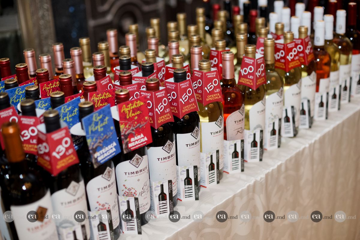 GALERIE FOTO. Sute de vinuri de calitate premium, șlagăre autohtone și multă voie bună la ediția de primăvară a Vernisajului Vinului