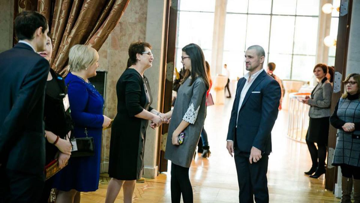 AGORA - FOTO, VIDEO. Cât de mare s-a făcut Cleopatra Stratan