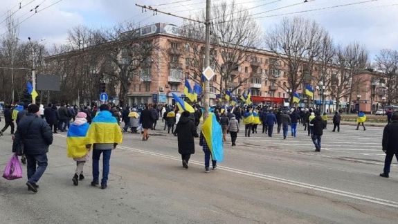 Manifestația din Herson ia amploare