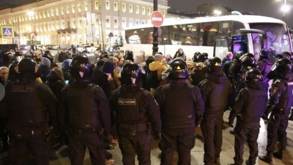 Noi proteste în Sankt Petersburg. Presa rusă scrie că au loc rețineri