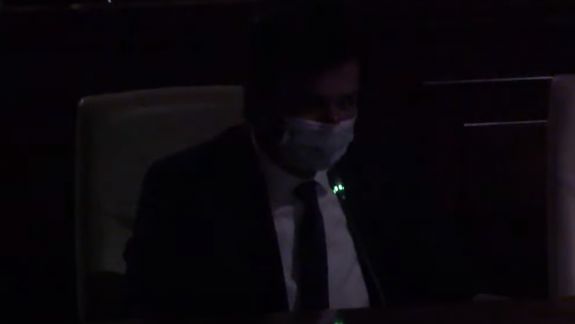 La Parlament s-a deconectat lumina