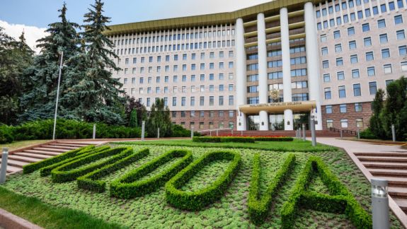 Ultimă oră: Alertă de incendiu la Parlament! Care este cauza care a pornit alarma