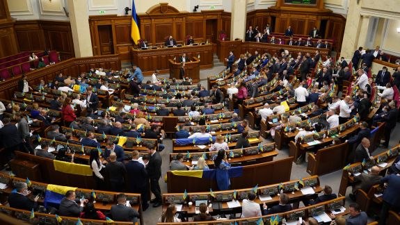 Rada Supremă de la Kiev a instituit stare de urgență pentru 30 de zile