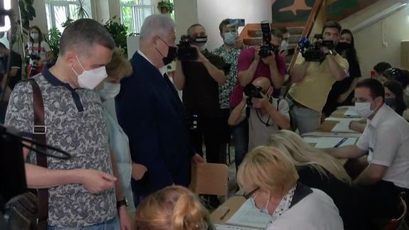 Liderul comunist, Vladimir Voronin își exercită dreptul la vot (VIDEO)