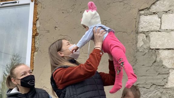 În ajun de sărbători echipa IuteCredit s-a mobilizat și a ajutat 60 de familii din Cahul. Cu ce impresii au rămas? (FOTO)