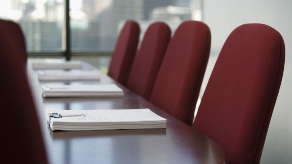 Ședințele consiliilor locale ar putea să nu mai fie filmate. Motivul – protejarea datelor cu caracter personal