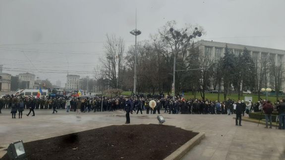 Președinta Maia Sandu, întâmpinată cu apluze la monumentul Ștefan cel Mare