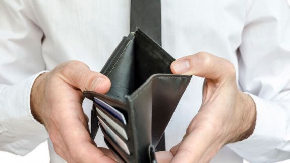 Ai nimerit într-o situație financiară dificilă? Te ajută creditul online!