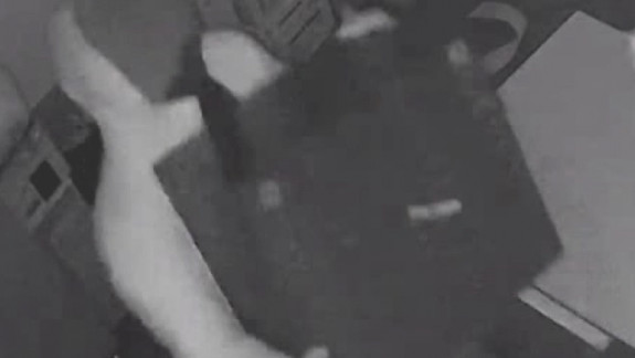 Ar fi furat un seif cu 280 de mii de lei dintr-o întreprindere din Călărași, înainte de noaptea de Revelion. Patru bărbați din Comrat, reținuți