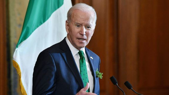 Biden: „Sunt semne clare că Putin ia în calcul utilizarea de arme chimice și biologice în Ucraina”