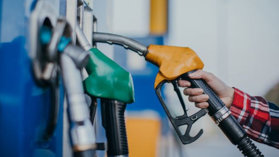 Consultări pe marginea Legii privind piața produselor petroliere. Deputatul Budianschi: „O să încercăm să reparăm greșeala urgent”