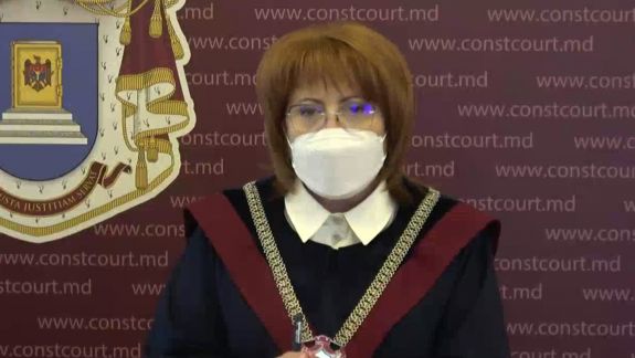 „De la prezentare raportului Comisiei și până la votarea hotărârii în două lecturi a trecut aproximativ un minut”. Manole a explicat decizia pronunțată de CC