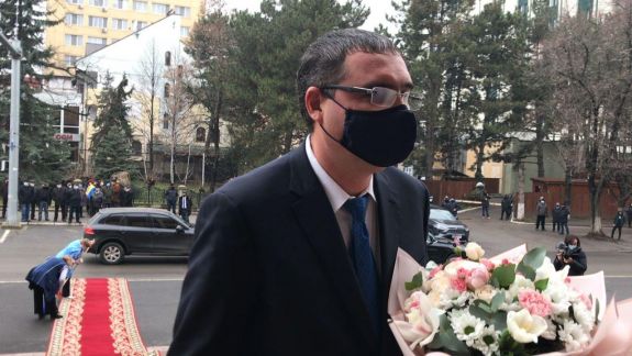 Renato Usatîi, cu flori la Palat (FOTO)