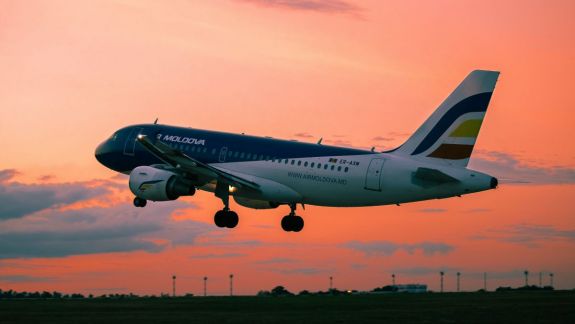 Două persoane din cadrul organelor de conducere a fostei întreprinderi de Stat „Air Moldova”, trimise pe banca acuzaților