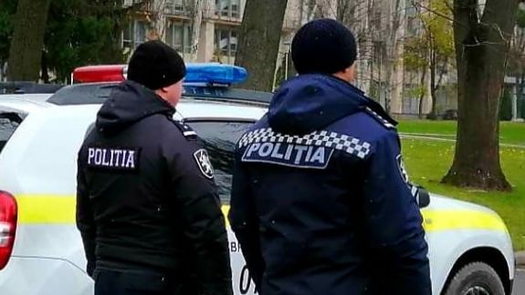 Poliția îndeamnă manifestanții să protesteze pașnic și civilizat