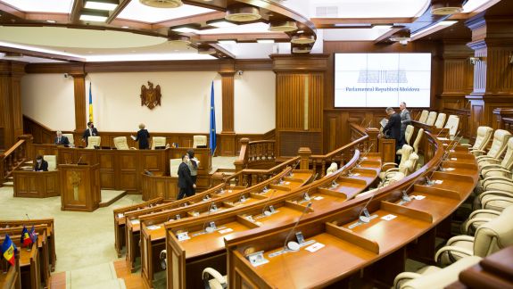 Gavrilița a pășit cu stângul în Parlament. Bolea: Setul de documente este incomplet