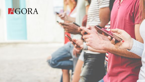 În anul 2021, baza de abonați a operatorilor de servicii de telefonie mobilă a crescut, dar au scăzut veniturile