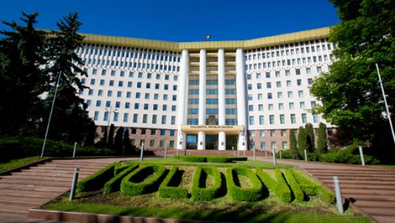 Legea Bugetului de Stat pentru 2022 a trecut de prima lectură: „Niciun ban pentru Bălți și fără majorări de salarii pentru bucătari”